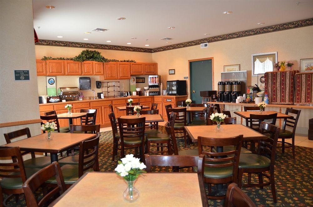 Holiday Inn Express & Suites Marquette By Ihg Restoran foto