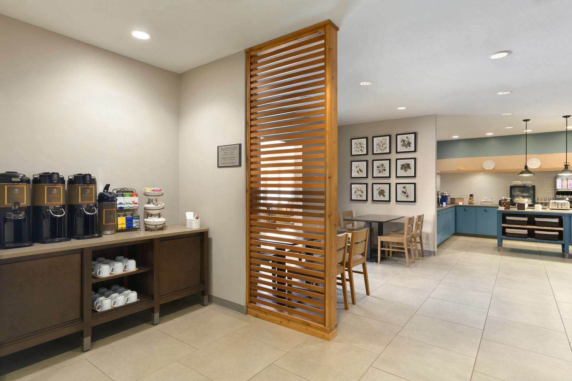 Holiday Inn Express & Suites Marquette By Ihg Bagian luar foto